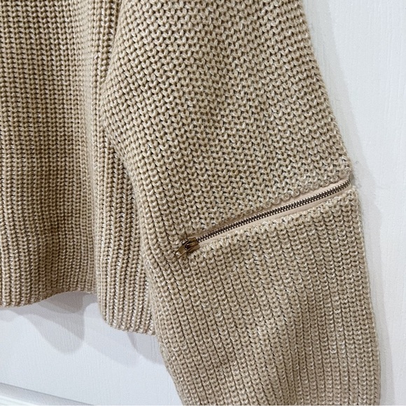 LF Sipper Sweater - Picture 3 of 6